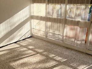 1 pièce . 19m2 . Aix en Provence . Quartier Sextius . A Rénover