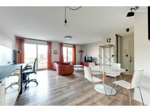 T2 meublé et équipé avec terrasse l Moyenne durée