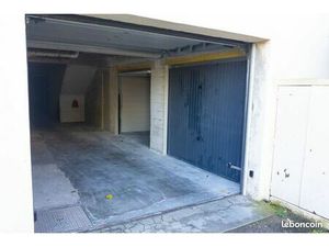 Loue grand Garage 22 m2 résidence sécurisée au Redon 13009 Marseille