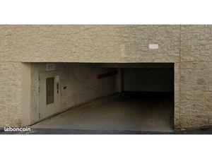 Box fermé - résidence sécurisée - Longchamp / Réformés