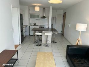 T2 44m2 dernier étage calme et lumineux avec box