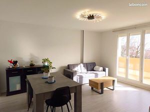 Apparemment T2 (51 89m2) LA TOUR DE SALVAGNY