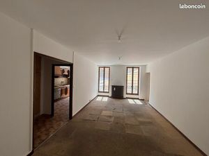 Appartement T3 à rénover Place Castellane