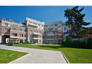 Appartement à louer avec terrasse et jardin   Etterbeek (VBD62361)