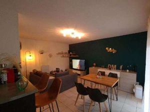 Location Appartement 2 pièces à Saint-Quentin-de-Baron (33750) : à louer 2 pièces / 45m² S