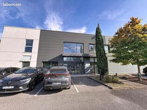 Bureaux 391 m²