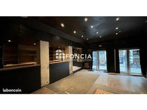 Local commercial 168 m²