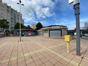 Local commercial 320 m²