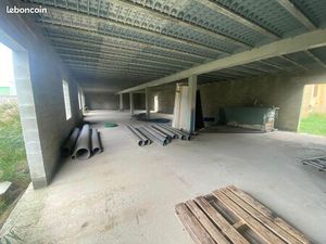 Local d'activité 600 m²