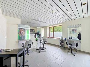 Bureau/commerce de +/- 29m² situé au RDC