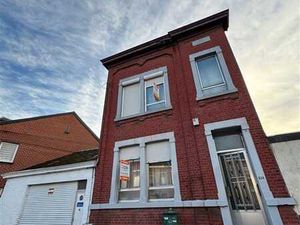 Maison spacieuse avec dépendance  garage et jardin