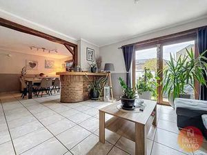 Coquette maison  Seraing-Haut  3F  PEB:C  3 chs  jardin.