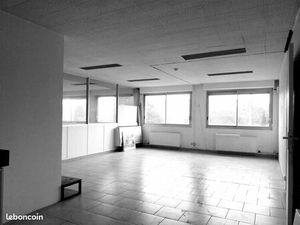 Bureaux ou local professionnel a vendre Aix ouest lumineux + Garage