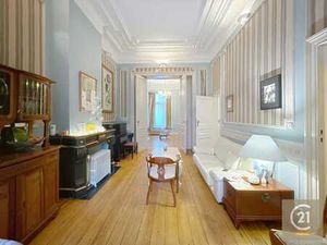 Maison de maître avec beau potentiel  à exploiter