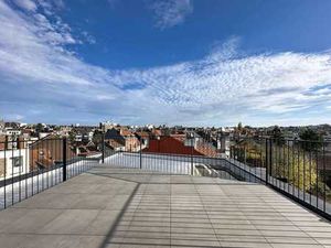 Penthouse raffiné de +/-200 m² avec terrasses et panorama ex