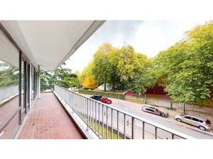 GRANDS PRIX - APPARTEMENT 3CH +/- 84M2 AVEC TERRASSE ET PKG