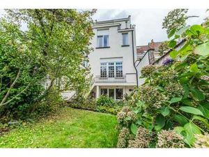 Élégante maison de maître de 1913 avec jardin- Altitude 100