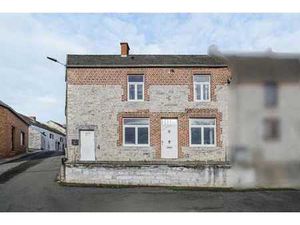 Maison 4 chambres à Neuville avec espace et possibilités