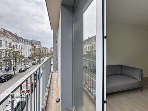 Quartier Européen  Lumineux - Meublé - Récent. Pkg intérieur