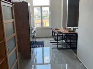 Nouveau studio proche des commerces et transports