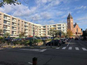 A LOUER STUDIO (une chambre) avec terrasse Ouest