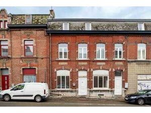 Maison à rénover avec terrasse  chambre & sdb au rez