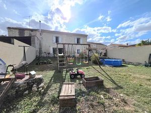 Vente appartement 4 pièces 150 m² à Douzat (16290)  242 000 €