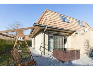Maison de vacances au calme à vendre à La Panne!