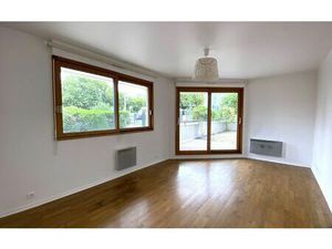 Location appartement  51.72 m² T-2 à Sainte-Geneviève-des-Bois  854 €