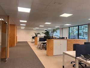 Bien professionnel à louer à Sint-Denijs-Westrem € 8.413 (LIF12) - Creas | Zimmo