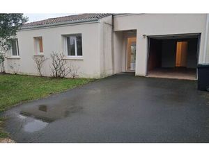 Location maison  m² T-4 à Étaules  895 €