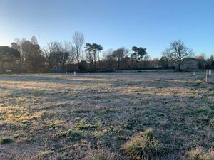 Terrain constructible viabilisé à vendre