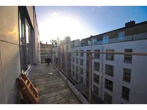 Coeur d'Ixelles : penthouse 2 chambres + terrasse + parking