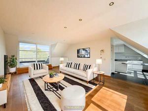 Te koop  instapklaar dakappartement met 2 terrassen te Zi...