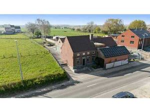 Maison spacieuse avec 4 chambres  2 salles de bains + jardin