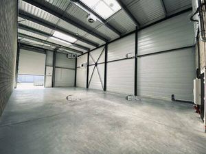 Local d'activités à vendre