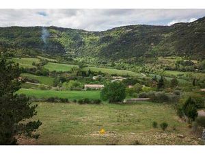 Terrain constructible viabilisé à vendre