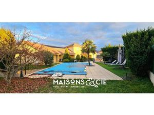 MAISONS & CIE