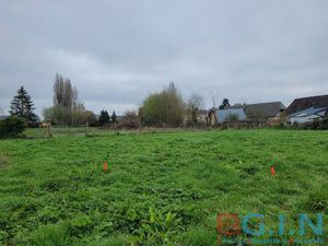 Terrain constructible viabilisé à vendre