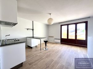 Exclusivité Appartement lumineux avec balcon et stationnem
