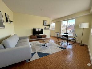 PAU – Dernier étage | Spacieux T3 traversant avec balcon et aperçu Pyrénées