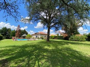 Maison T5 de 292 m2 avec piscine et terrain de 2000 m2