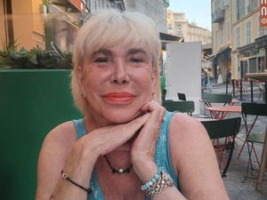 Recherche studio meublé edf et eau inclus 500 euro nice alentours suis une femme