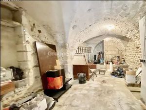 Garage / local de stockage à louer – 84 m²