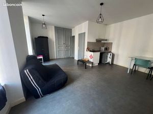 Studio 1 pièce 28 m²