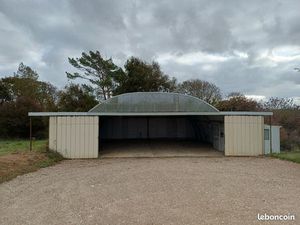 Local de stockage 140m2 pour artisan