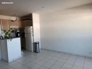 Lumineux T2BIS à louer à Bègles