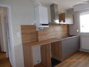 F3 complètement rénové avec garage à GANDRANGE