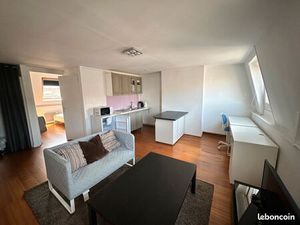 A louer – T2 Meublé au Dernier Étage