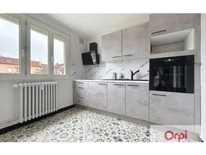 Location appartement  70.83 m² T-4 à Montluçon  650 €